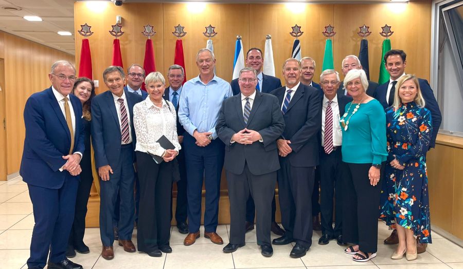 Israeli Minister of Defense Benny Gantz meets Evangelical delegation led by Joel C. Rosenberg (Photo: ALL ISRAEL NEWS)