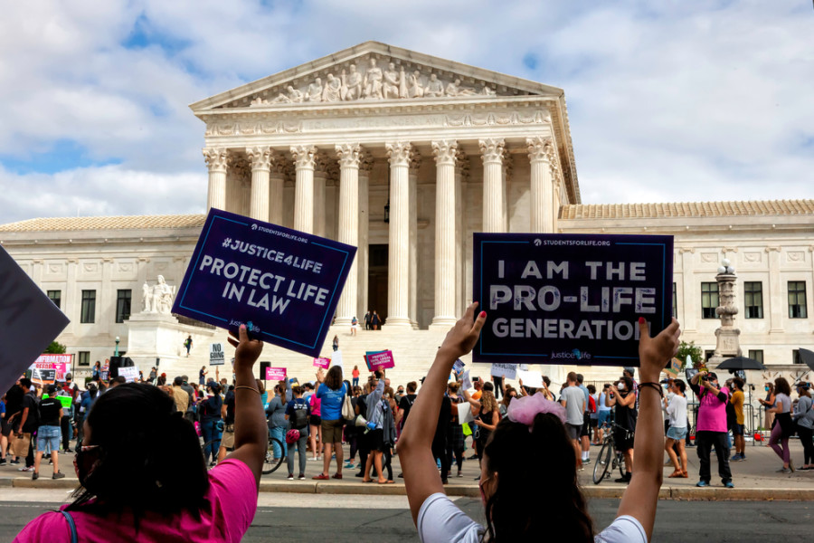 Washington, DC, USA - September 27, 2020: Pro-life counter-protesters at the Supreme Court (Photo credit: Shutterstock)