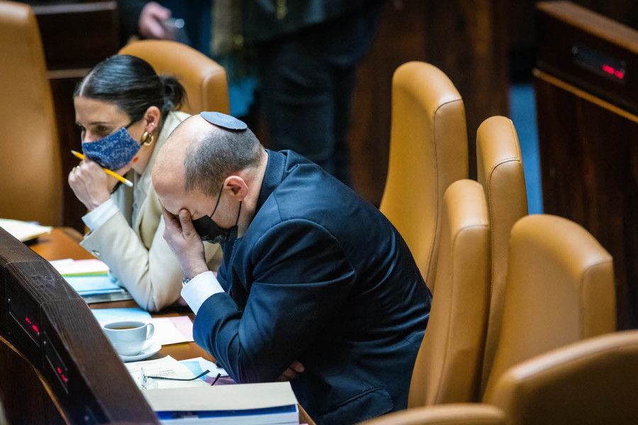 Israeli Prime Minister Naftali Bennett in the Knesset plenum in Jerusalem, March 10, 2022. (Photo: Olivier Fitoussi/Flash90)