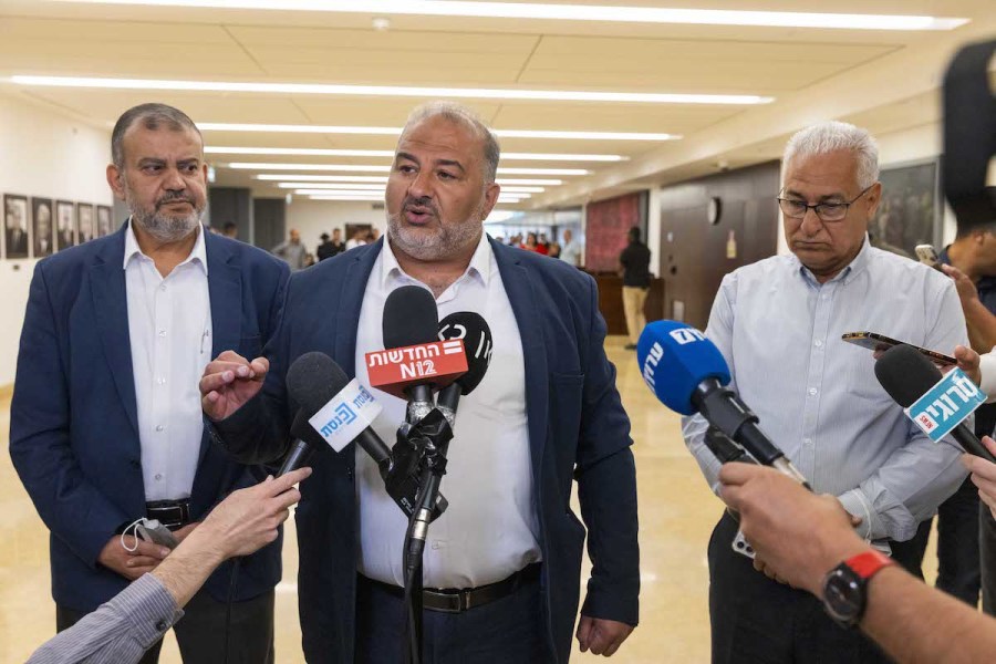 Ra'am party leader Mansour Abbas speaks at a press conference at the Knesset in Jerusalem, May 11, 2022. (Photo: Olivier Fitoussi/Flash90)
