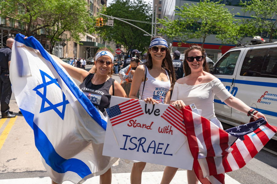 Pro-Israel supporters demonstrate in New York City, May 23, 2021 (Photo: Ron Adar / SOPA Images/Sipa USA)