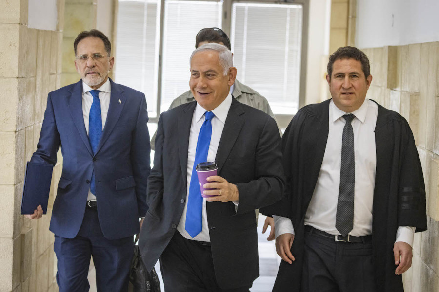 Former Prime Minister Benjamin Netanyahu arrives for a court hearing at the District Court in Jerusalem, May 17, 2022. (Photo: Olivier Fitoussi/Flash90)
