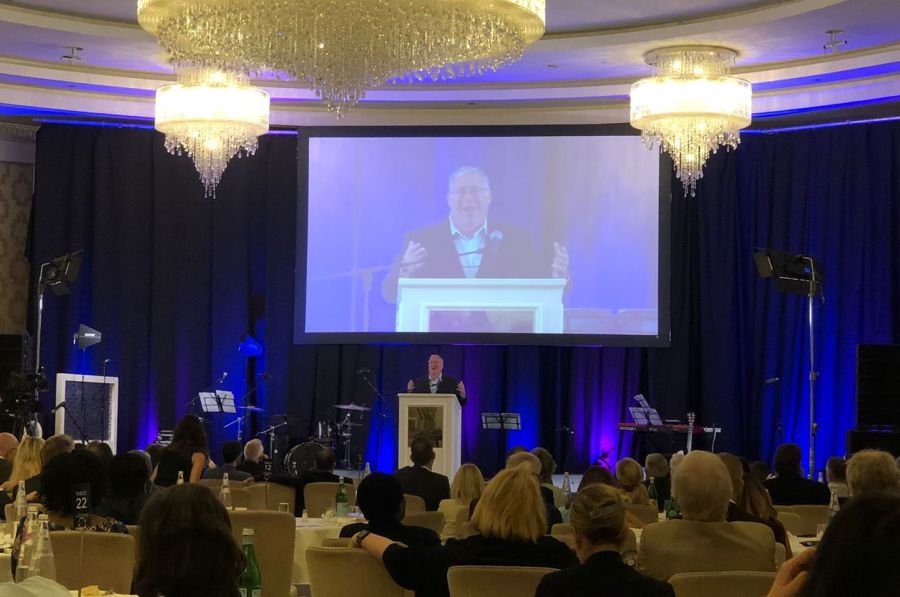 Joel C. Rosenberg speaking at the Jerusalem Prayer Breakfast, June 2, 2022 (Photo: ALL ISRAEL NEWS)