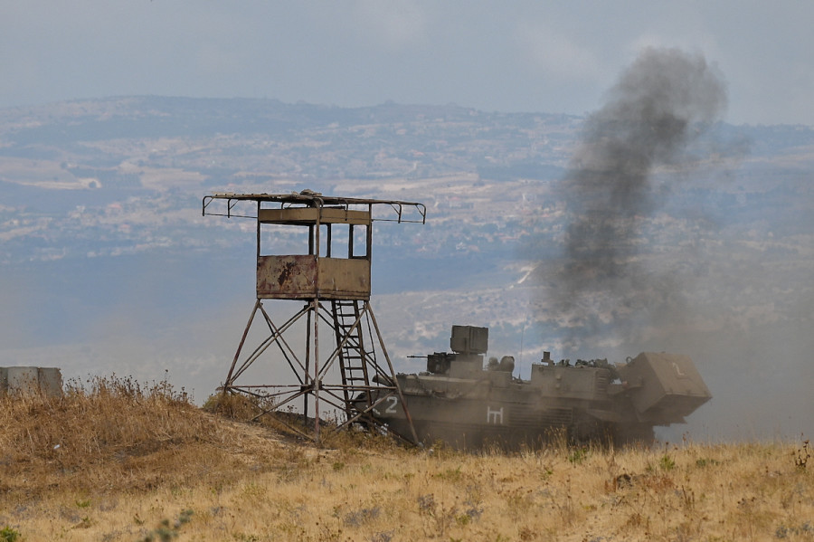 Israeli soldiers take part in a drill near in northern Golan Heights, June 14, 2022. (Photo: Michael Giladi/Flash90)