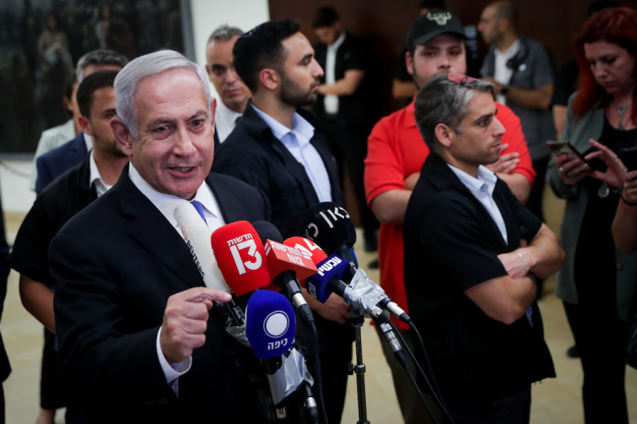 Opposition Leader Benjamin Netanyahu gives a statement to the media at the Knesset, June 20, 2022. (Photo: Yonatan Sindel/Flash90)