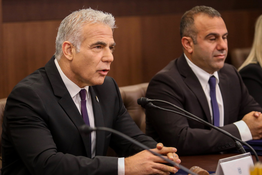 Israeli Prime Minister Yair Lapid leads a Cabinet meeting at the Prime Minister's office in Jerusalem, July 10, 2022. (Photo: Marc Israel Sellem/POOL)