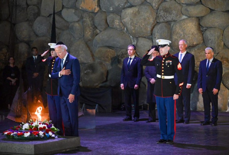 U.S. President Joe Biden visits Yad Vashem Holocaust Memorial Museum, July 13, 2022 (Photo: Kobi Gideon/GPO)