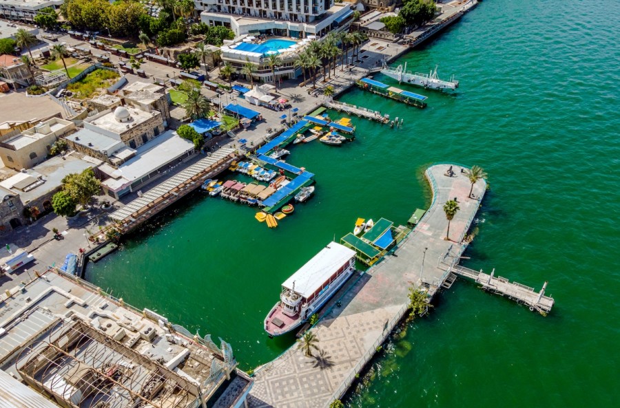 The northern area of the marina and promenade in Tiberias (Photo: Shutterstock)