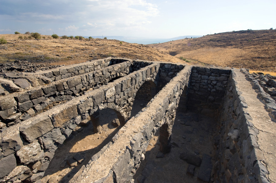 Remains of houses in the biblical village of Korazim a few kilometers north of the lake of Galilee. (Photo: Shutterstock)