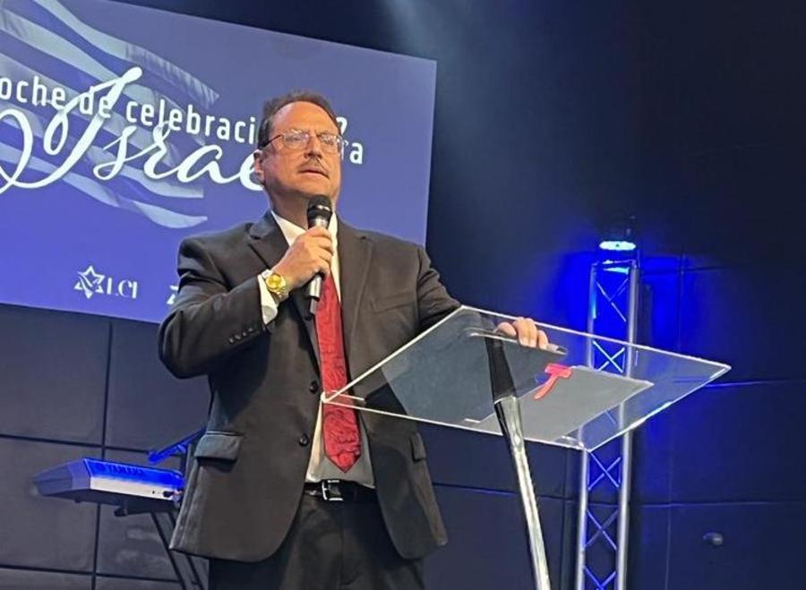 Latino Coalition for Israel President Mario Bramnick at Night to Celebrate Israel in Uruguay (Photo courtesy)