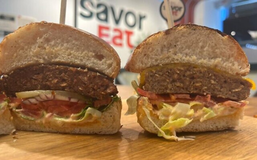 SavorEat’s 3D-printed pork breakfast sausage patty served at the company’s office kitchen in Rehovot, July 2022. (Photo SavorEat)