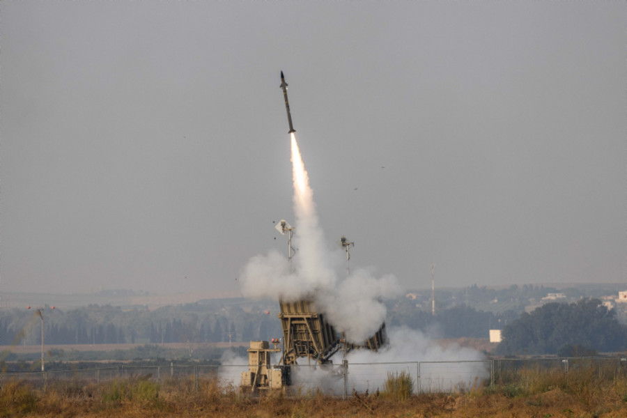 Iron dome defense system fires interception missiles at rockets fired from the Gaza Strip to Israel, August 6, 2022. (Photo: Yonatan Sindel/Flash90)
