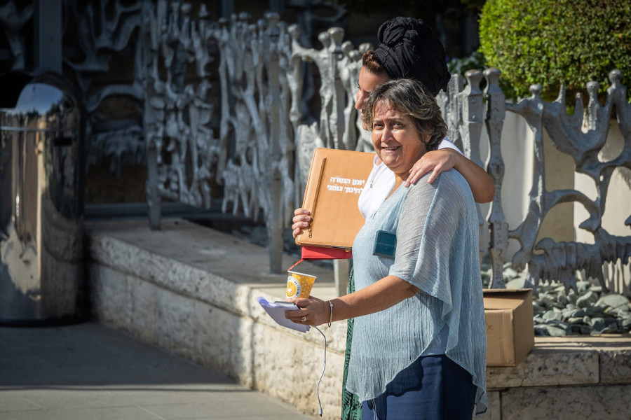 Yaffa Ben David, the secretary general of the Teachers Union, seen after negotiation meeting at the Ministry of Finance in Jerusalem, August 31, 2022. (Photo: Yonatan Sindel/Flash90)