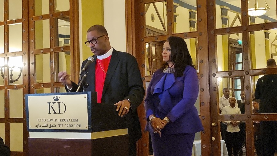 Church of God in Christ Bishop J. Drew Sheard and First Lady Karen Sheard (Photo: ALL ISRAEL NEWS)
