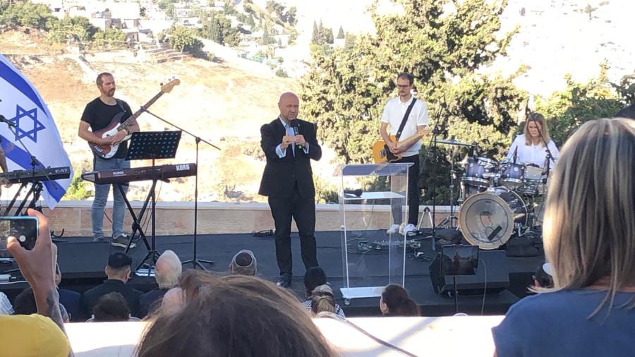 Eagles' Wing Founder Robert Stearns leads the Day of Prayer for the Peace of Jerusalem, Oct. 2, 2022. (Photo: ALL ISRAEL NEWS)