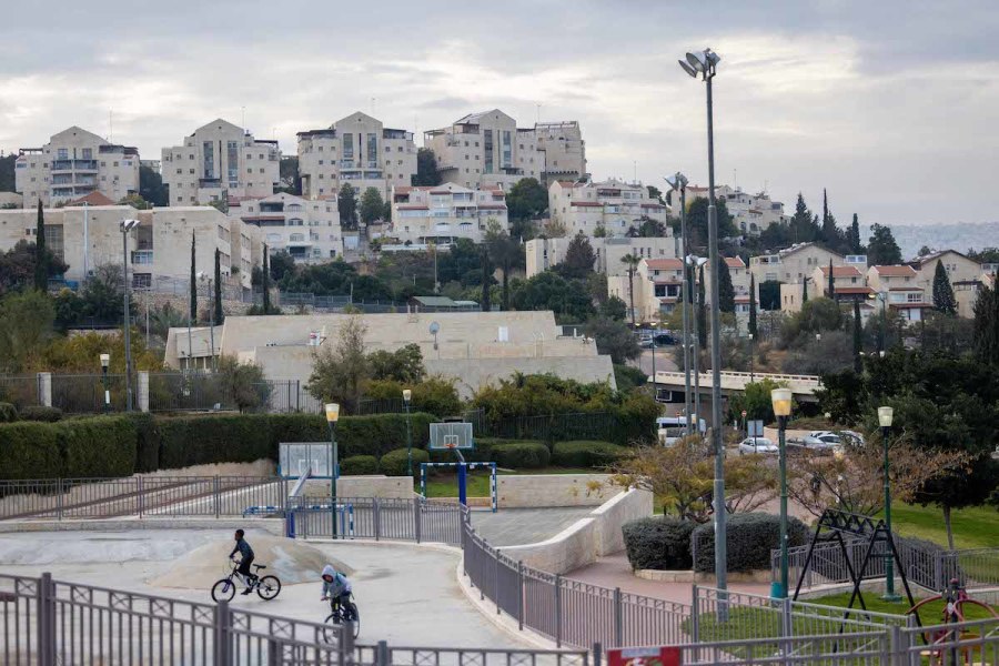 View of Ma'ale Adumim, near Jerusalem, Dec. 30, 2021. (Photo: Yonatan Sindel/Flash90)