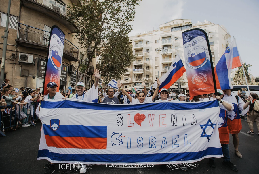 Feast pilgrims from Estonia in the Jerusalem March, Oct. 13, 2022 (Photo courtesy ICEJ)