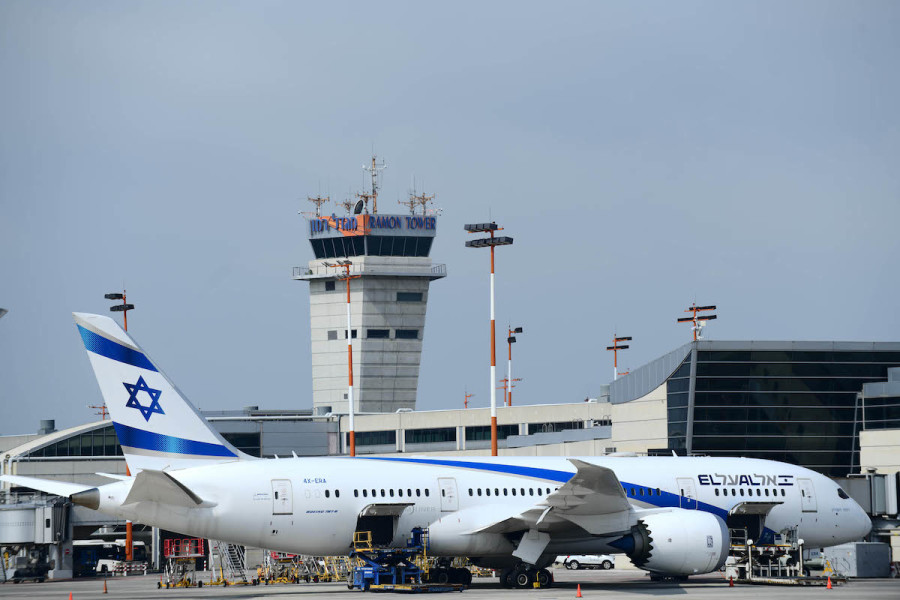 El Al plane lands at the Ben-Gurion International Airport, Feb. 20, 2022. (Photo: Tomer Neuberg/Flash90)