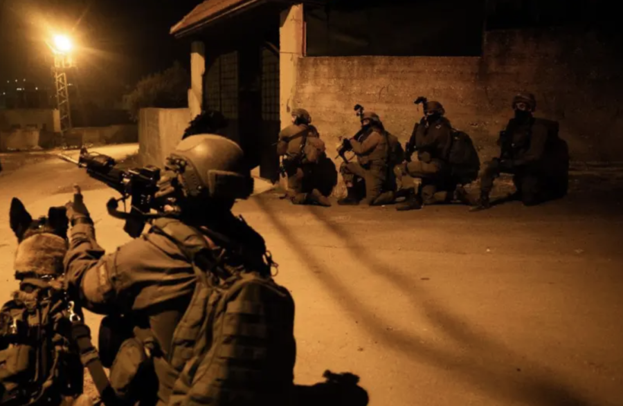 IDF soldiers operate in the West Bank as part of Operation Break the Wave, Dec. 1, 2022
(Photo: IDF)