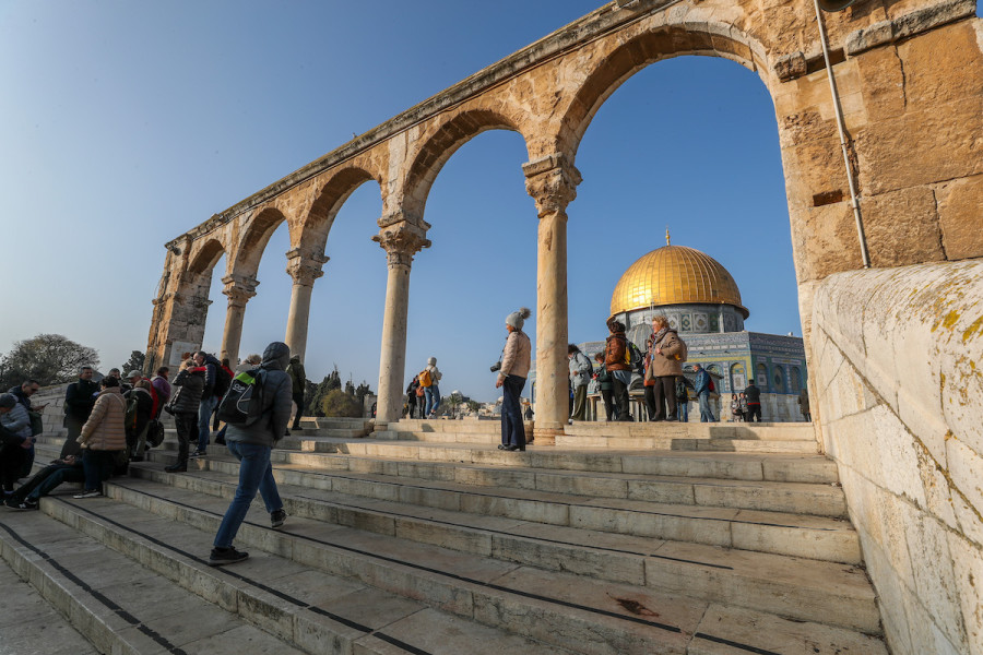 Tourists visit the Temple Mount in Jerusalem's Old City, Jan. 3, 2023. (Photo: Jamal Awad/Flash90)