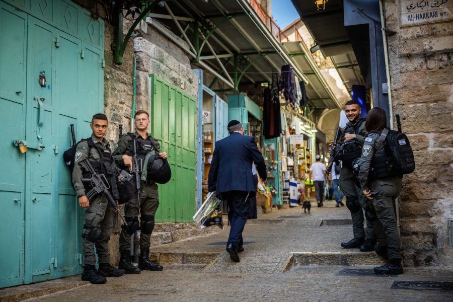 Israeli police guard in Jerusalem's Old City, during the Jewish holiday of Sukkot, Oct. 11, 2022. (Photo: Yonatan Sindel/Flash90)