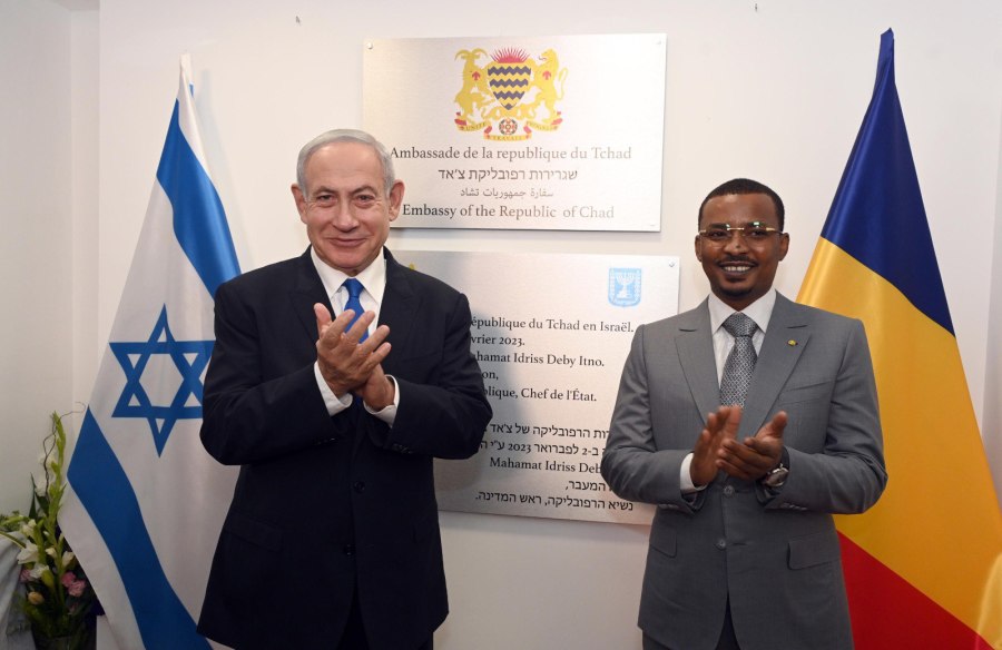 Israeli Prime Minister Benjamin Netanyahu and Chad President Mahamat Idriss Deby Itno dedicate the Chadian Embassy, Feb. 2, 2023 (Photo: Haim Zach/GPO)