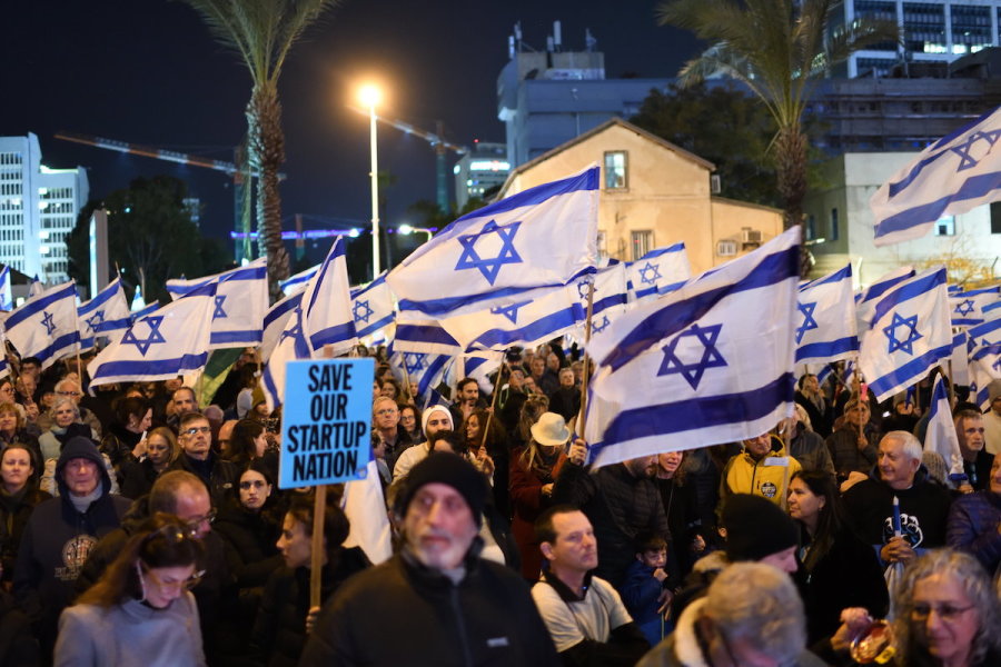Thousands of Israeli protesters rally against the government's proposed judicial reforms, in Tel Aviv, Feb. 11, 2023. (Photo: Gili Yaari/Flash90)