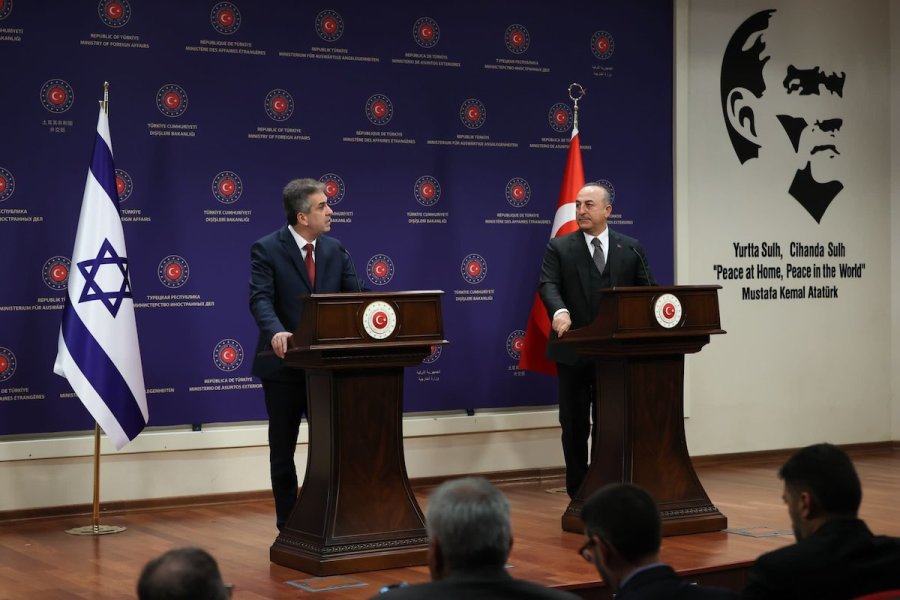 Israeli Foreign Minister Eli Cohen holds a press conference with his Turkish counterpart, Mevlüt Çavuşoğlu, in Turkey, Feb. 14, 2023 (Photo: Mevlüt Çavuşoğlu/Twitter)