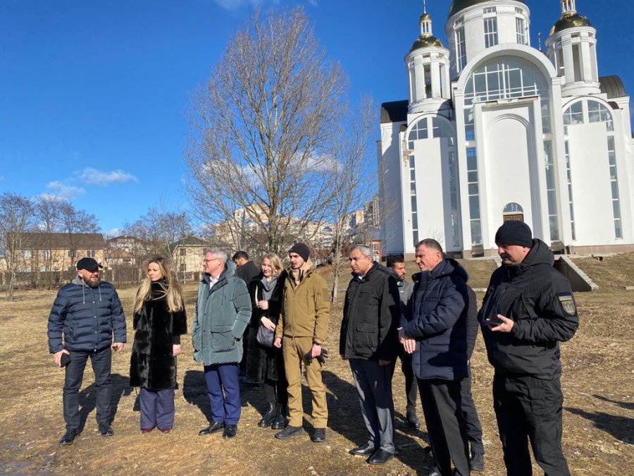 The Israeli parliamentary delegation at Bucha, Ukraine, Feb. 20, 2023 (Photo: Michael Brodsky/Twitter)