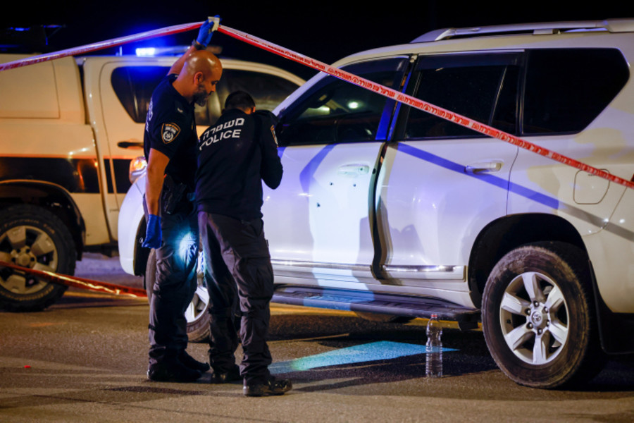 Israeli security forces guard at the scene of a shooting attack in Bet Ha'Arava Junction, in the Jordan Valley, Feb. 27, 2023. Photo by Erik Marmor/Flash90