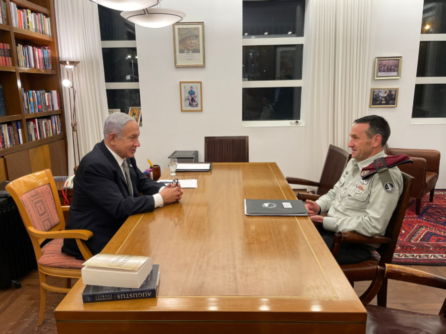 Israeli Prime Minister Benjamin Netanyahu meets with IDF Chief of Staff Lt.-Gen. Herzi Halevi, Jan. 18, 2023 (Photo: GPO)