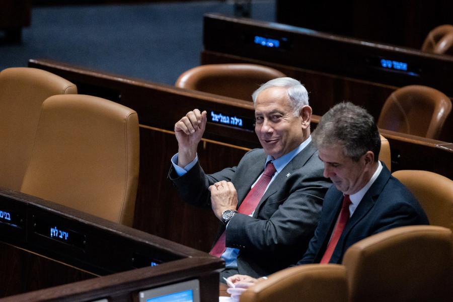 Israeli Prime Minister Benjamin Netanyahu with Israeli Minister of Foreign Affairs Eli Cohen at the Knesset assembly hall in Jerusalem, Mar. 13, 2023. (Photo: Yonatan Sindel/Flash90)