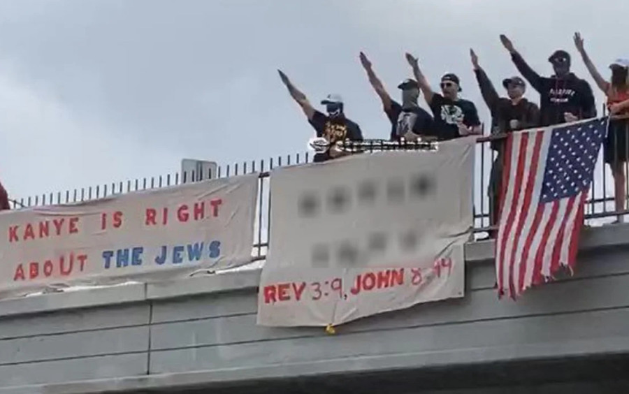 A group of demonstrators on a Los Angeles freeway overpass with banners showing support for rapper Kanye West's anti-Semitic remarks (Photo: Karen Bass/Twitter)