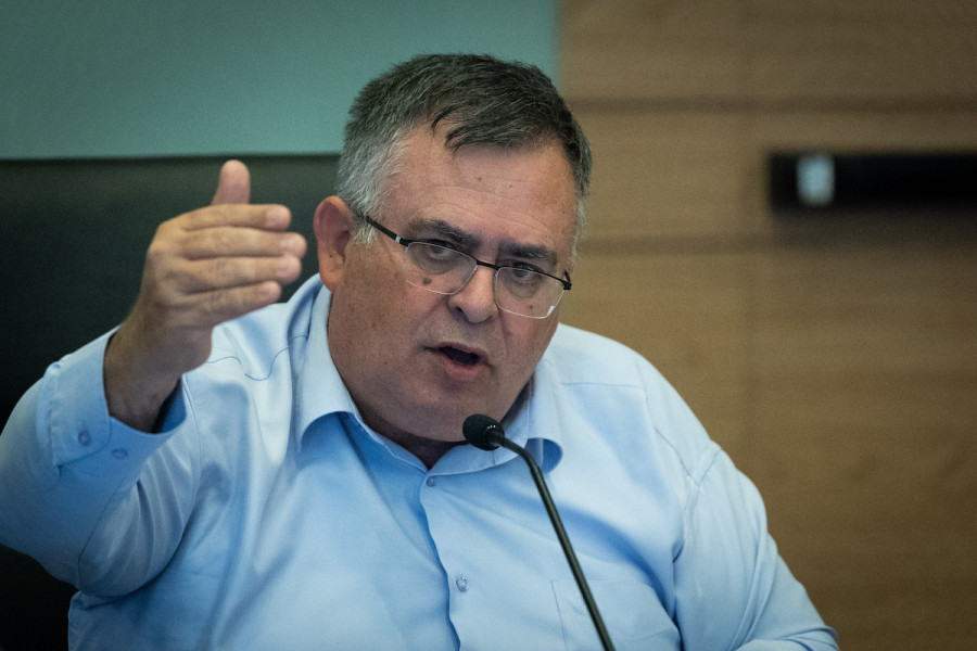 David Bitan, chairman of the Economic Committee leads a committee meeting at the Knesset in Jerusalem, Mar. 16, 2023. (Photo: Yonatan Sindel/Flash90)