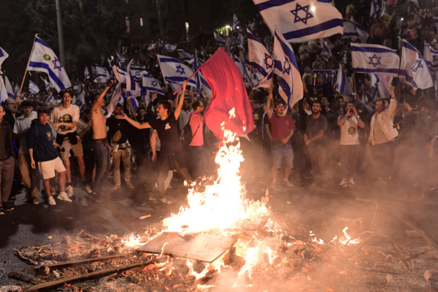 Israelis block the Ayalon highway in Tel Aviv during a protest against the Israeli government's planned judicial overhaul on March 26, 2023. Photo by Tomer Neuberg/Flash90
