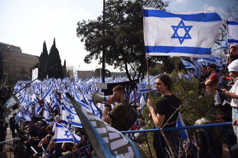 Thousands of Israeli protesters rally against the government's judicial overhaul bills, outside of the Knesset in Jerusalem, Feb. 20, 2023. (Photo: Gili Yaari/Flash90)