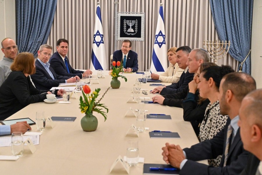 Israeli President Isaac Herzog hosts delegations from Likud, Yesh Atid and National Unity for judicial negotiations at his residence in Jerusalem, Mar. 28, 2023. (Photo: Kobi Gideon/GPO)