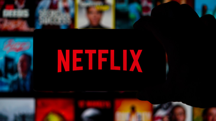 Netflix logo on a smartphone (Photo: Shutterstock)