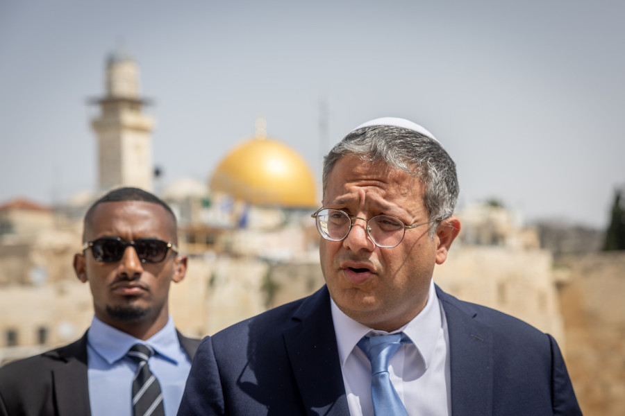 Israeli Minister of National Security Itamar Ben Gvir gives a press statement at the Western Wall in Jerusalem's Old City, Mar. 24, 2023. (Photo: Yonatan Sindel/Flash90)