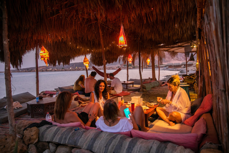 Israeli tourists at a resort in the Sinai Peninsula, Egypt, Oct. 2, 2021. (Photo: Yossi Aloni/Flash90)