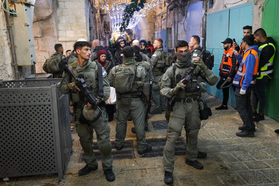 Israeli security forces guard in Jerusalem's Old City, following clashes at the Al Aqsa Mosque compound during the holy month of Ramadan, April 5, 2023. (Photo: Jamal Awad/Flash90)