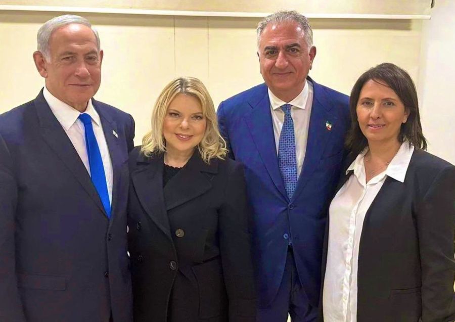 Iranian Crown Prince Reza Pahlavi with Israeli Prime Minister Benjamin Netanyahu, Sara Netanyahu and Intelligence Minister Gila Gamliel (Photo: Office of the Prime Minister)