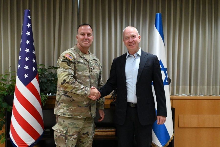 U.S. CENTCOM Commander Gen. Michael E. Kurilla and Israeli Defense Minister Yoav Gallant, Apr. 27, 2023 (Photo: Ariel Hermoni/IMOD)