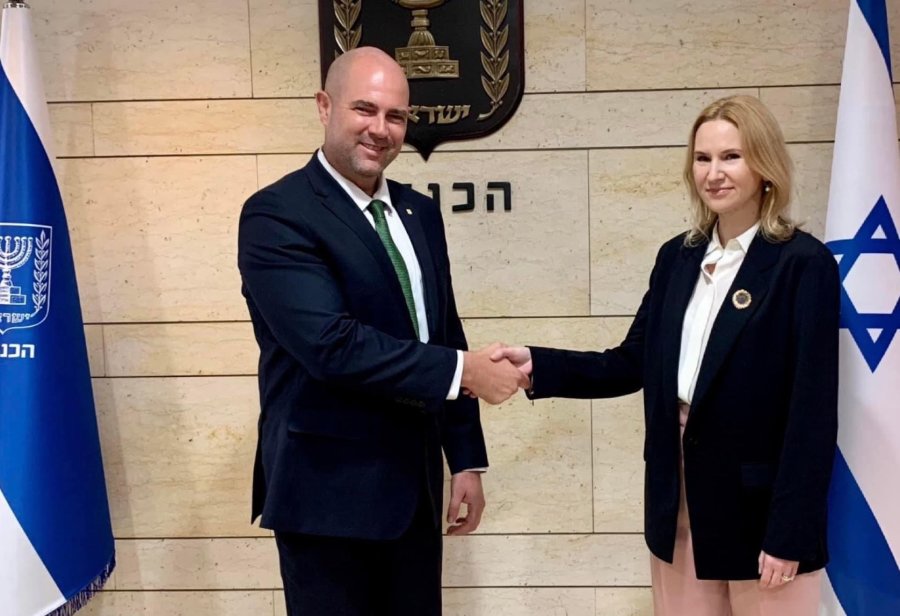 Deputy Speaker of the Ukrainian Parliament Olena Kondratiuk with Knesset Speaker Amir Ohana, May 2, 2023 (Photo: Olena Kondratiuk/Twitter)