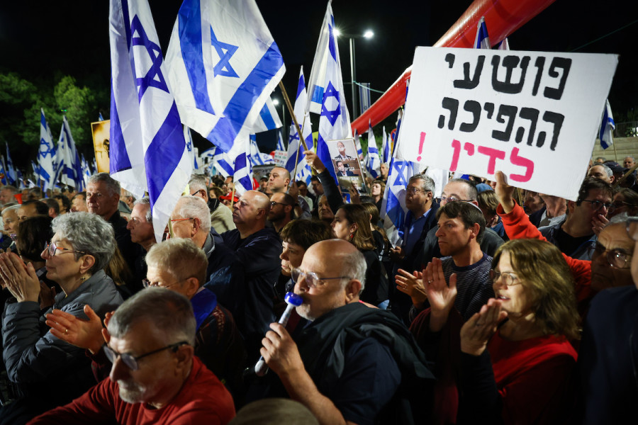 Israelis protest the government's planned judicial overhaul, outside the president's residence in Jerusalem, May 6, 2023. (Photo: Noam Revkin Fenton/Flash90)