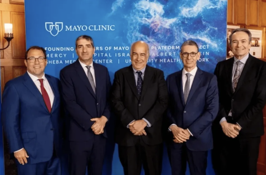 Steve Mackin, President & CEO Mercy; Prof. Yitshak Kreiss, M.D. CEO Sheba Medical Center; Henrique Neves CEO Hospital Israelite Albert Einstein; Gianrico Farrugia, M.D. President & CEO Mayo Clinic; Kevin Smith, D.Phil. CEO University Health Network (Photo: Sheba Medical Center)