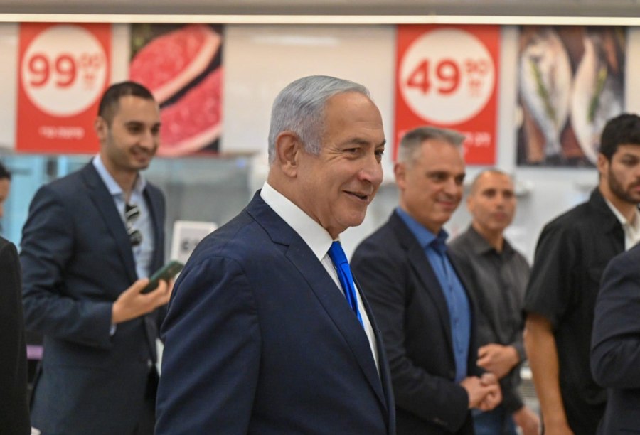 Israeli Prime Minister Benjamin Netanyahu visits a new branch of Carrefour in Israel, May 9, 2023 (Photo: Kobi Gideon/GPO)