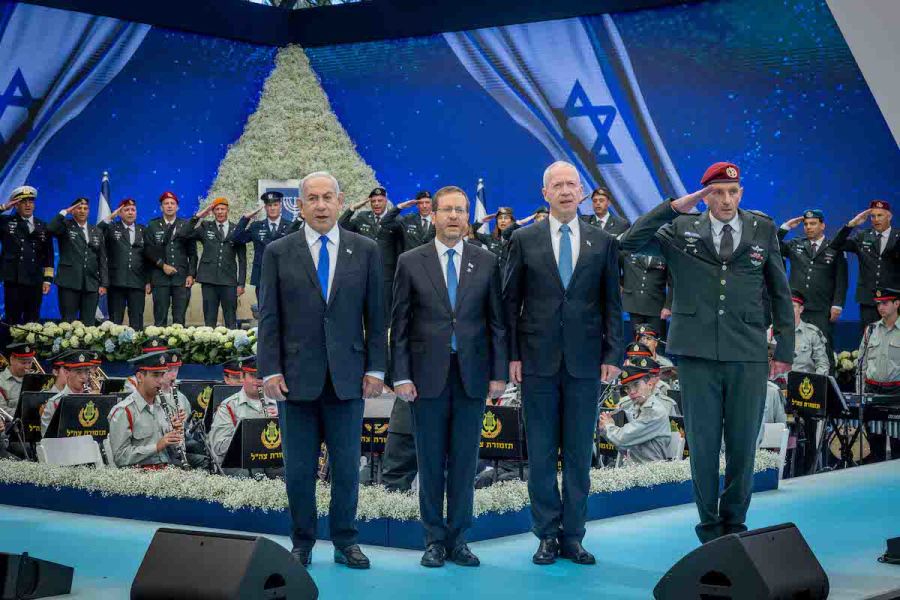 (L to R) Israeli Prime Minister Benjamin Netanyahu, President Isaac Herzog, Minister of Defense Yoav Gallant, IDF Chief of Staff Herzi Halevi at event for outstanding soldiers as part of Israel's 75th Independence Day celebrations, at the President's residence in Jerusalem, April 26, 2023. (Photo: Yonatan Sindel/Flash90)