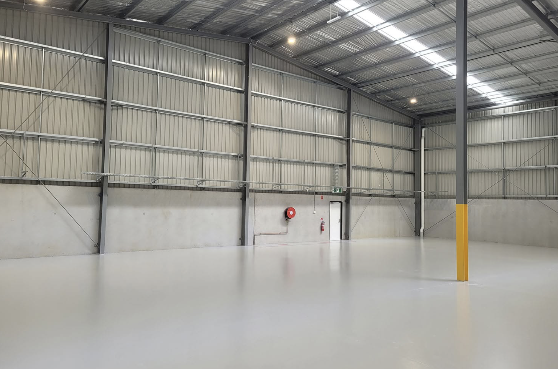 Warehouses & workshops