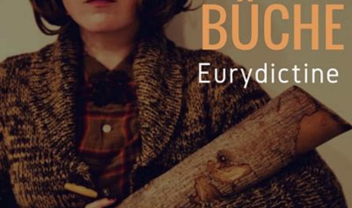 La jeune femme à la bûche